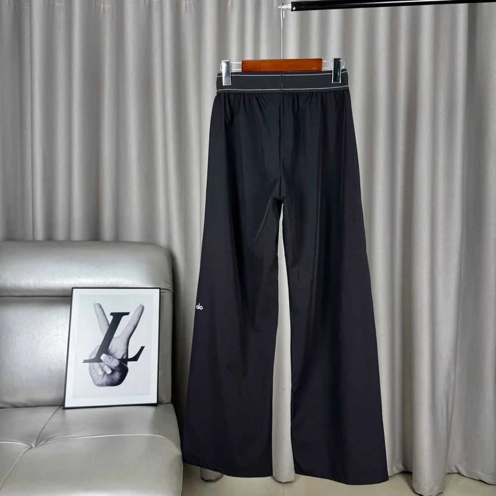 ALO Yoga relaxed wide